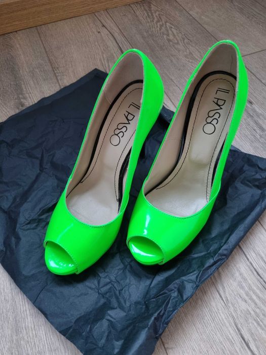 Pantofi piele naturala lacuita nr 36