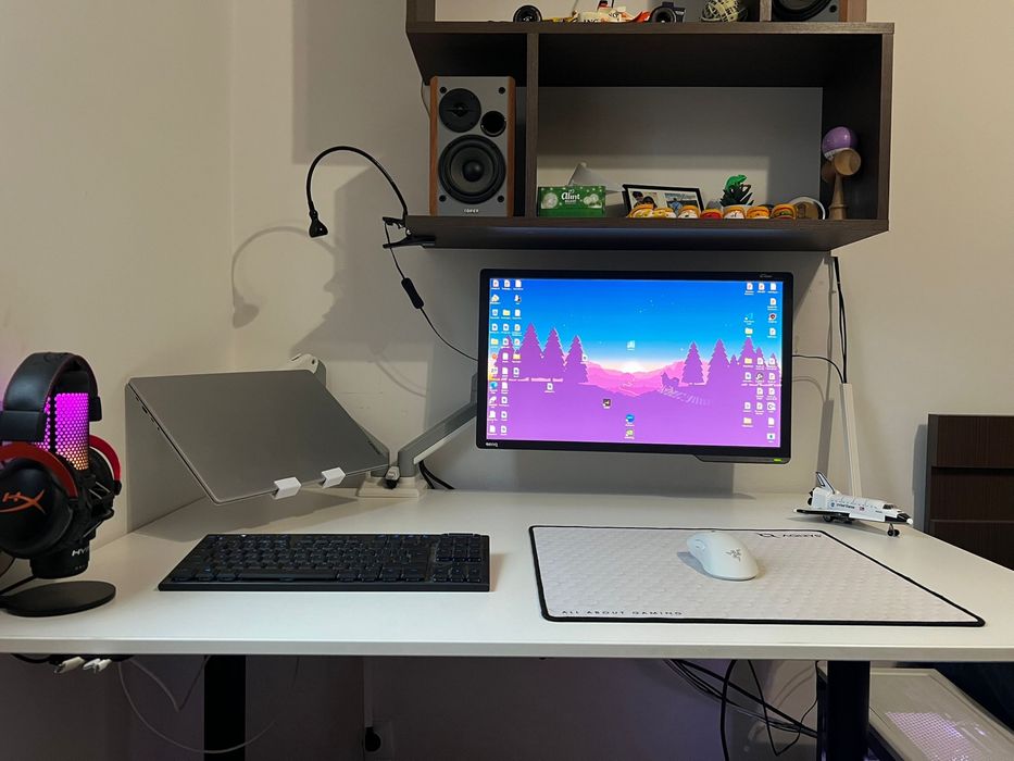 Suport VESA pentru laptop