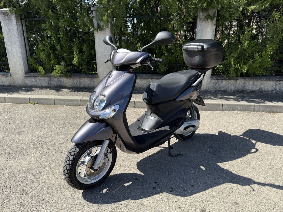 Scuter Yamaha Neos 49 cm 2 T ( import germania )