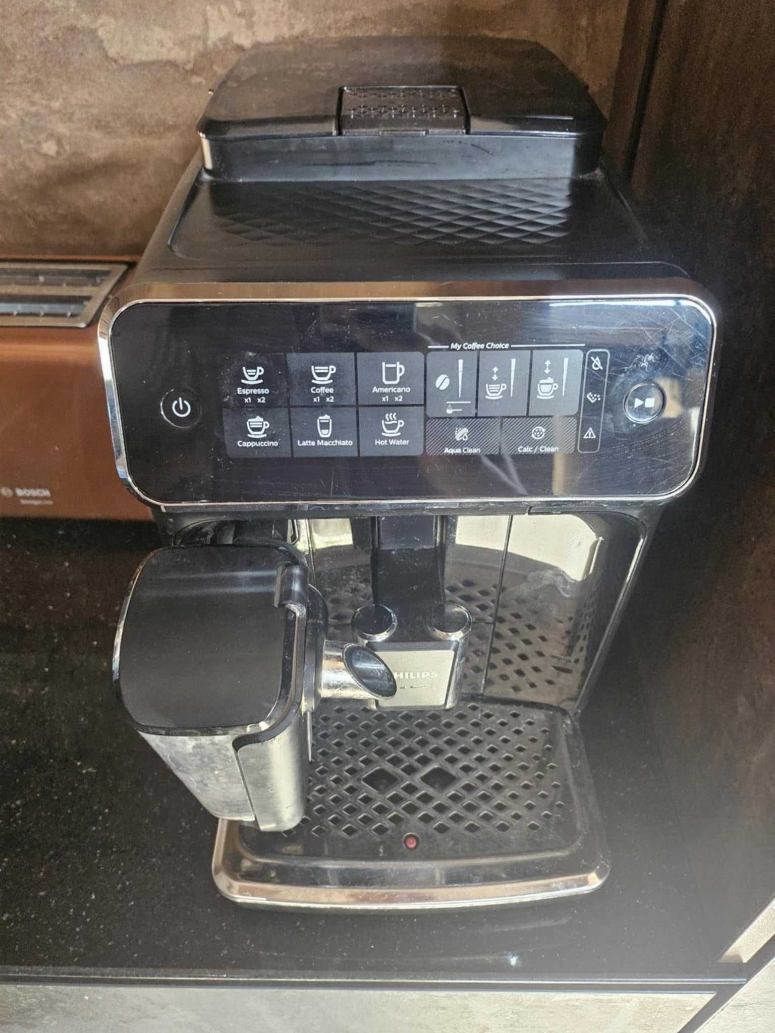 Кафе машина Philips Latte Go EP3241/50