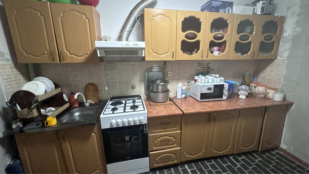 Продается кухонный гарнитур