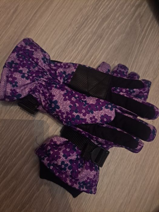 Vând manusi impermeabile pt copii