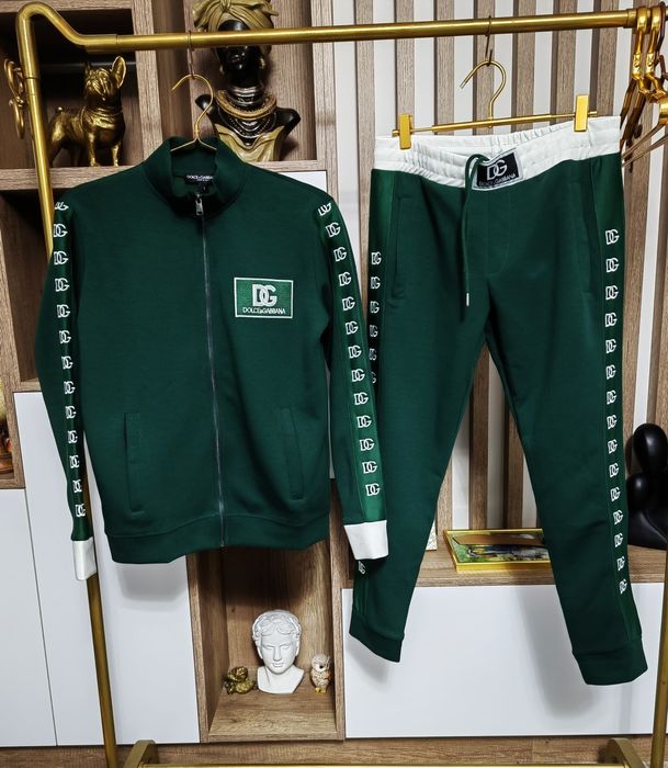 Trening bărbați Dolce. Calitatea premium.Am mai multe mărimi