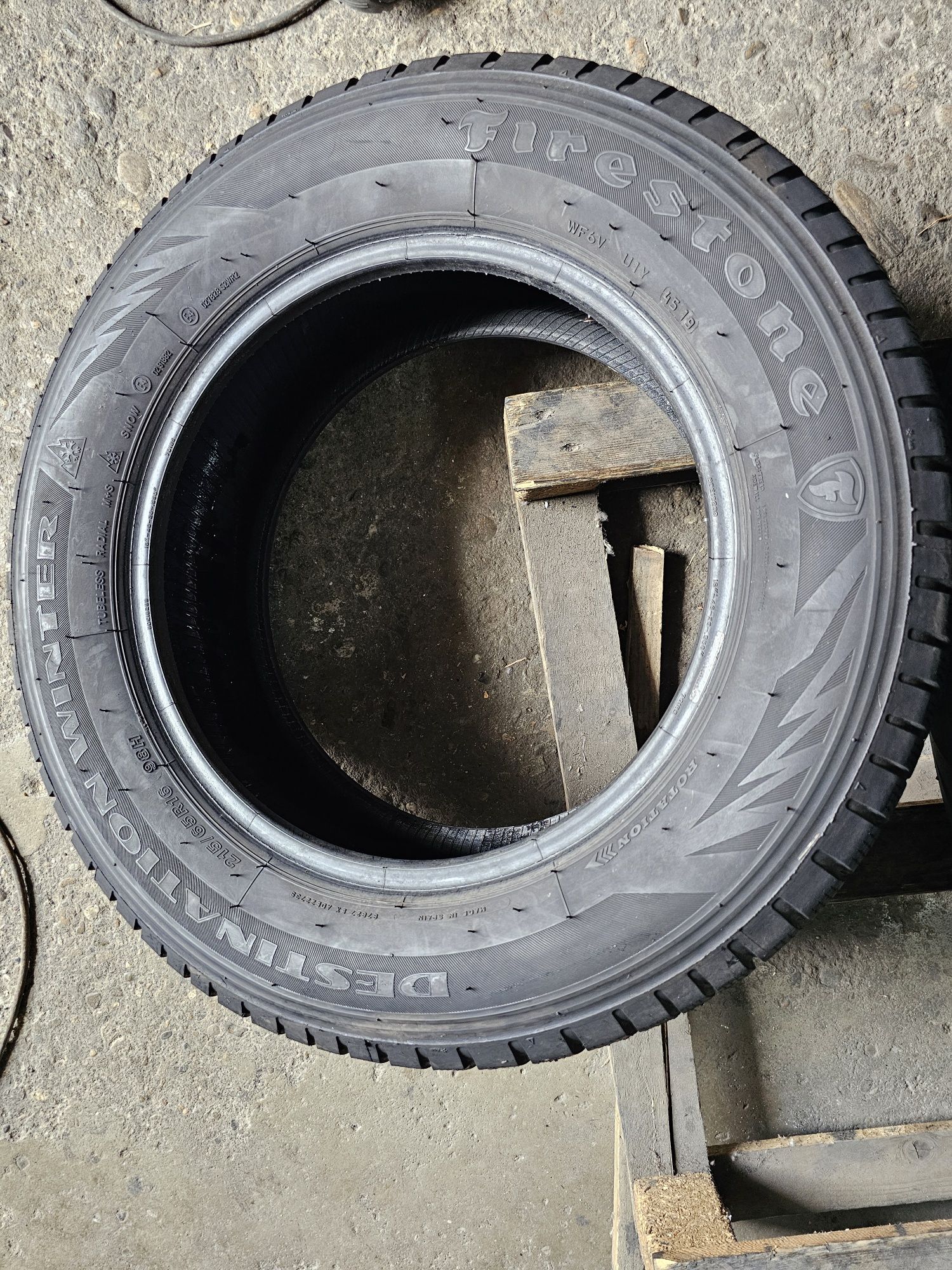 4 anvelope iarna 215 65 16 Firestone
