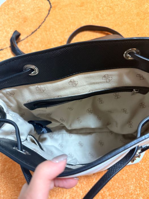 Оригинална Ранца Guess