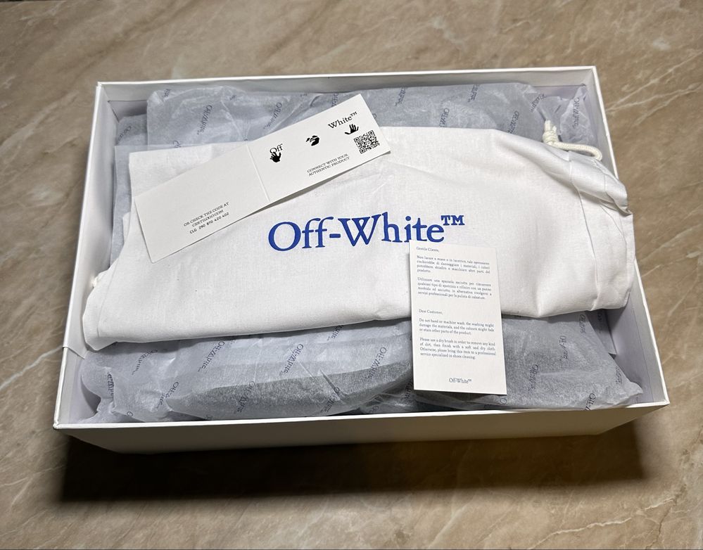 Adidasi Off-White Odsy 1000