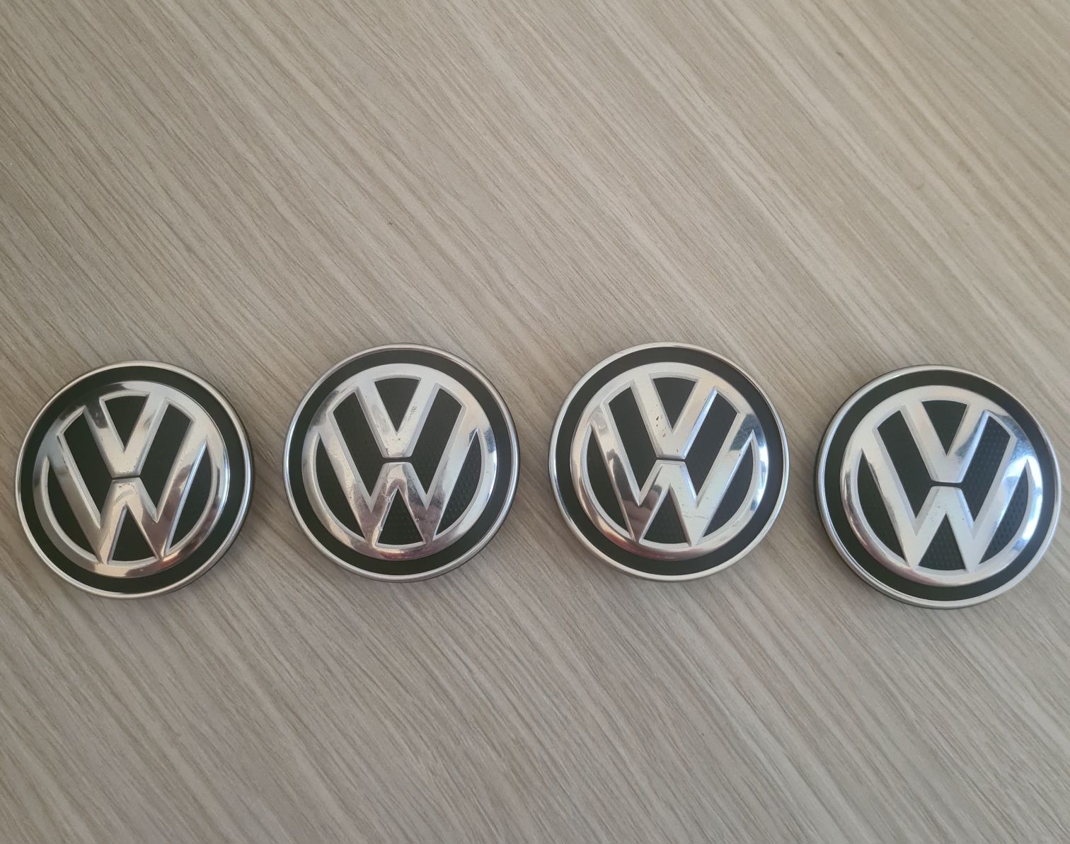 Vand set 4 capace Originale vw GTI