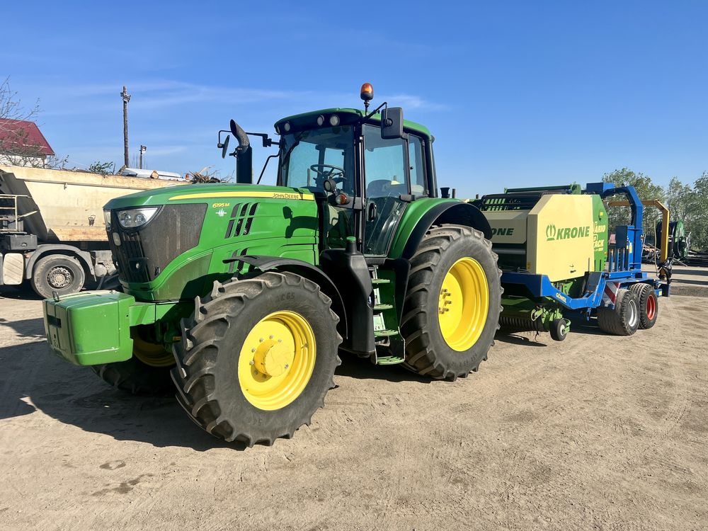 John Deere 6195 M 2017 tractor