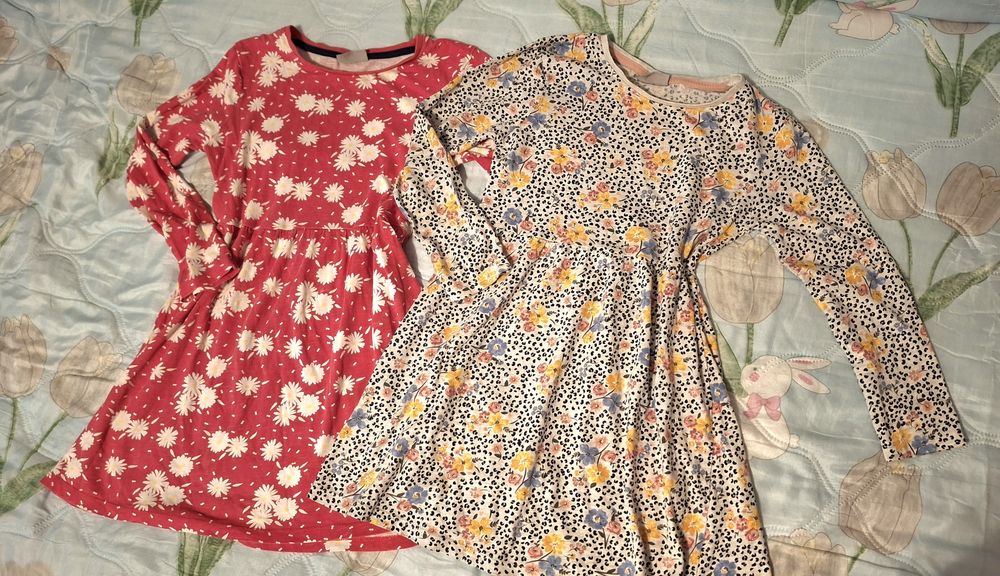Lot două rochite fetite cu mâneci lungi 8 ani