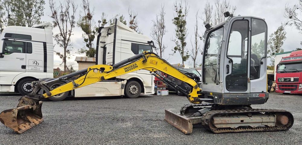 Miniexcavator Wacker Neuson EZ28 , 3 tone