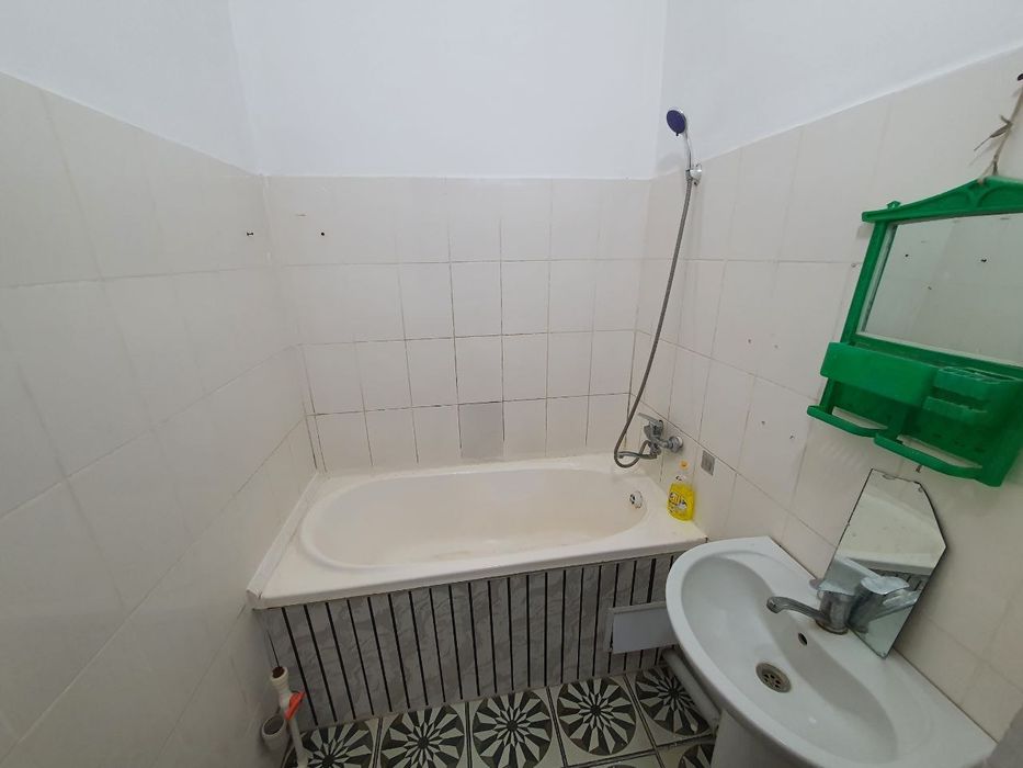 Фрунзенский масивда 3 хонали квартира сотилади