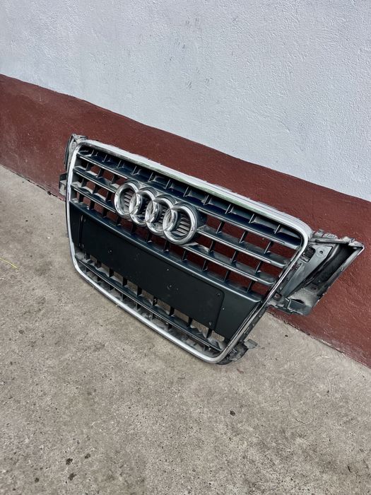 Grila bara fata audi a5 2007-2011