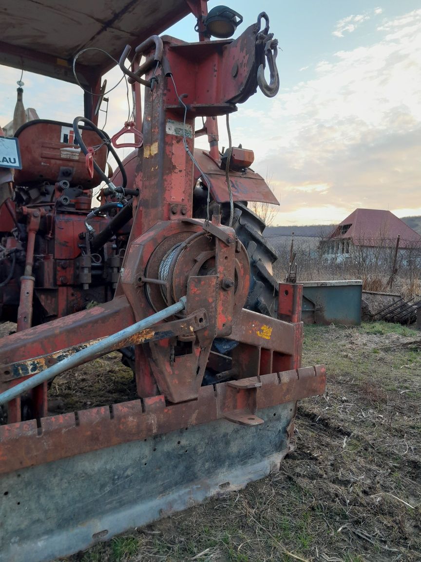 Troliu forestier tractor