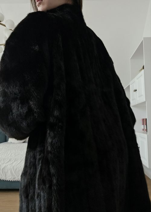 Haină de blană naturală de nurcă neagră