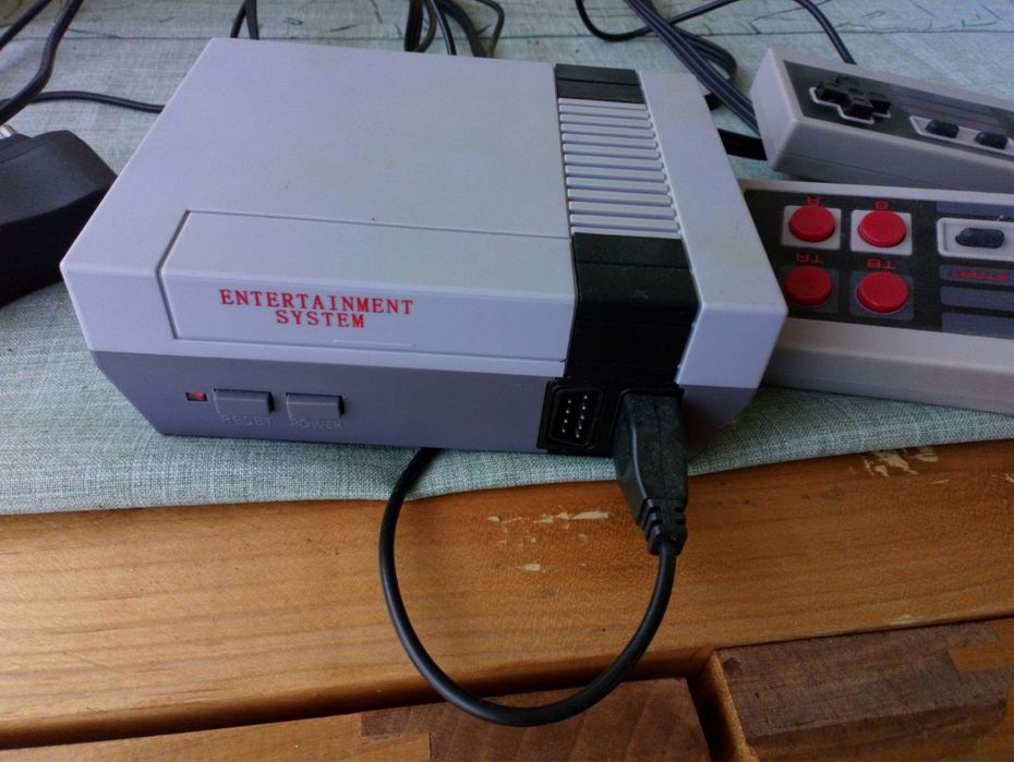 Електронна игра с 600 игри