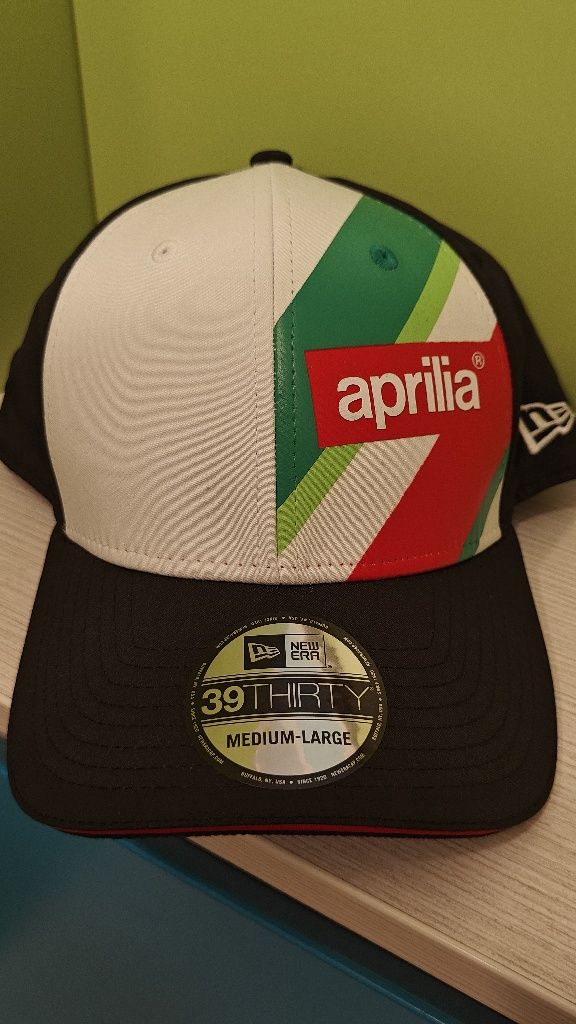 Vând șapcă nouă,New Era.