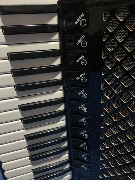 Acordeon Crucianelli Clinkscale 2  + 2   Muzică Binch Italia