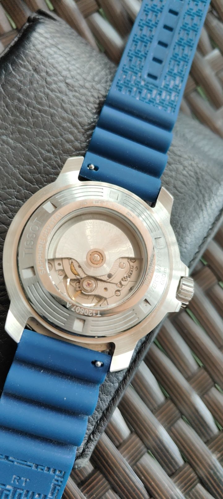Продавам Tissot automatic