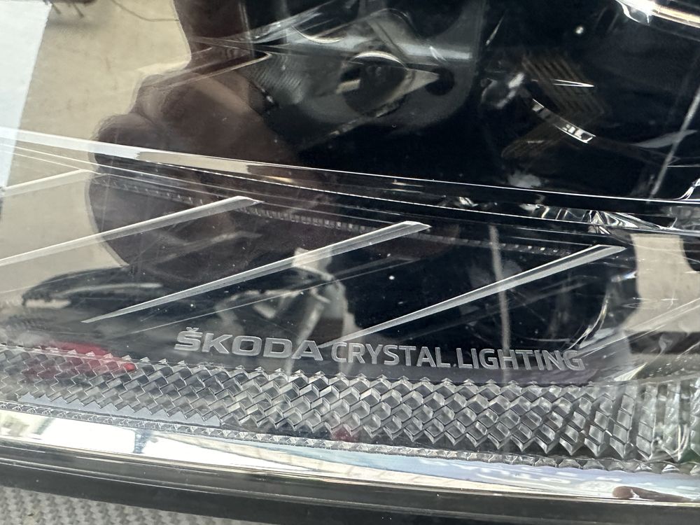 Far stanga Skoda Octavia 4 Full Led Crystal 2020/2021/2022 COMPLET
