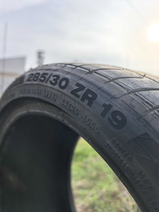 285 30 19 Continental SportContact 2