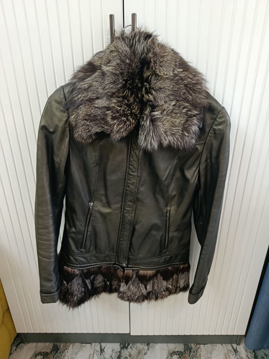 Продаётся зимняя верхняя одежда