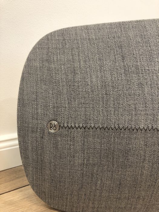 Bang Olufsen / Beoplay a6 cu suport de perete