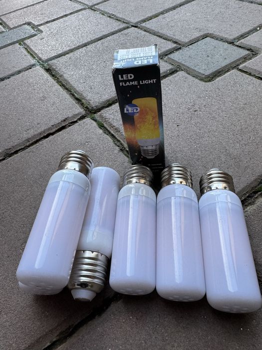 Bec led cu efect flacara
