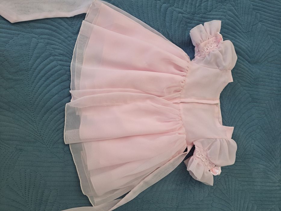 Продаётся нарядное пышное  платье.