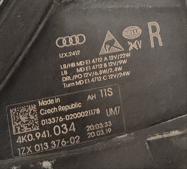 Vând far dreapta Audi A6 C8 LED (non matrix)