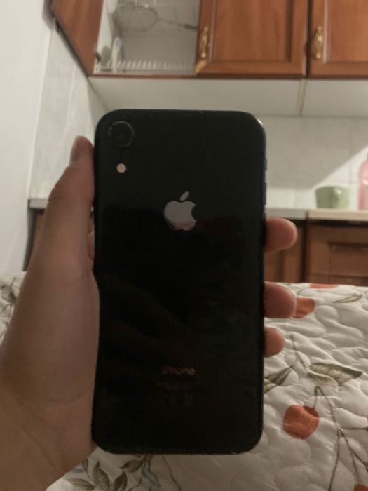 Продам айфон xr срочно