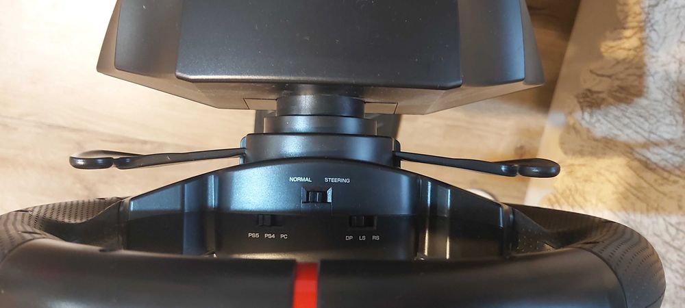 Волан HORI Racing Wheel Apex PS5 & PC с гаранция