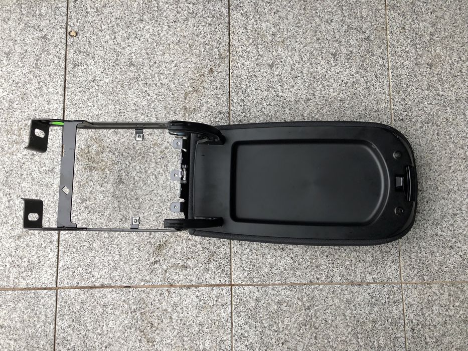 Cotiera BMW X3 model F25 an 2011-2017 originala piele fara defect