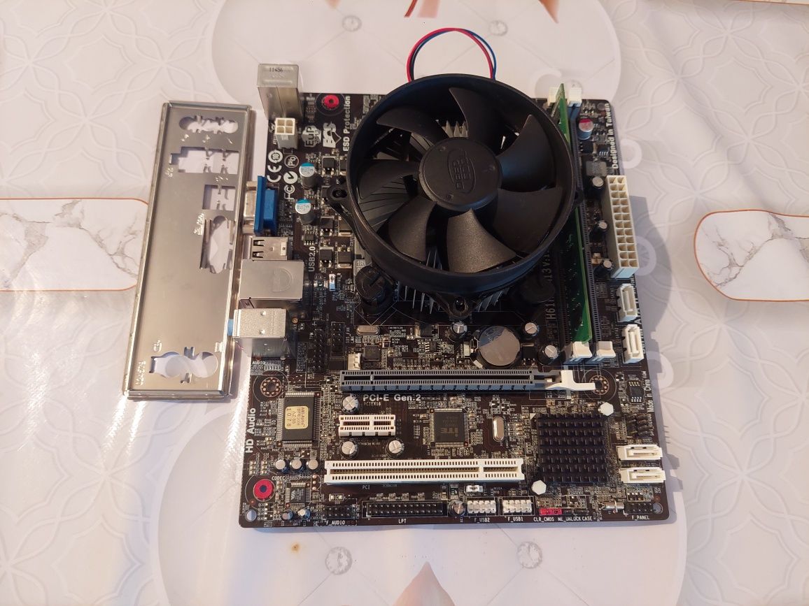 Продам комплект H61 DDR3