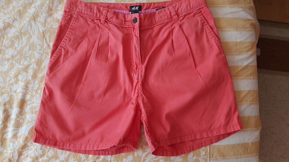 Pantaloni scurti de dama