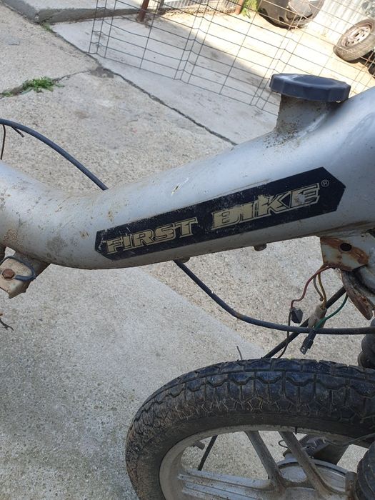 Scuter mini mobră first bike