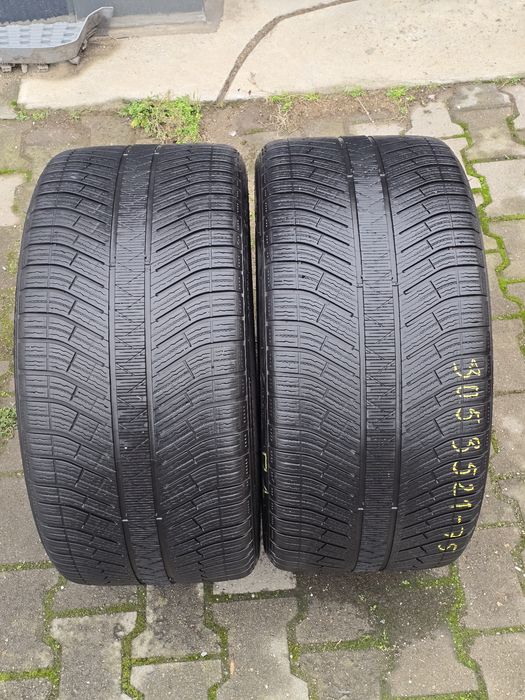 305 35 21 Michelin