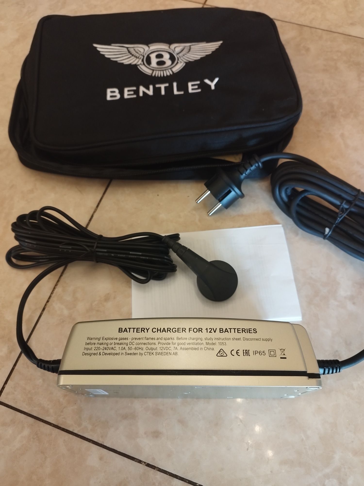 Продавам Bentley Battery Charger / Maintainer (OEM, модел US 7002 / но