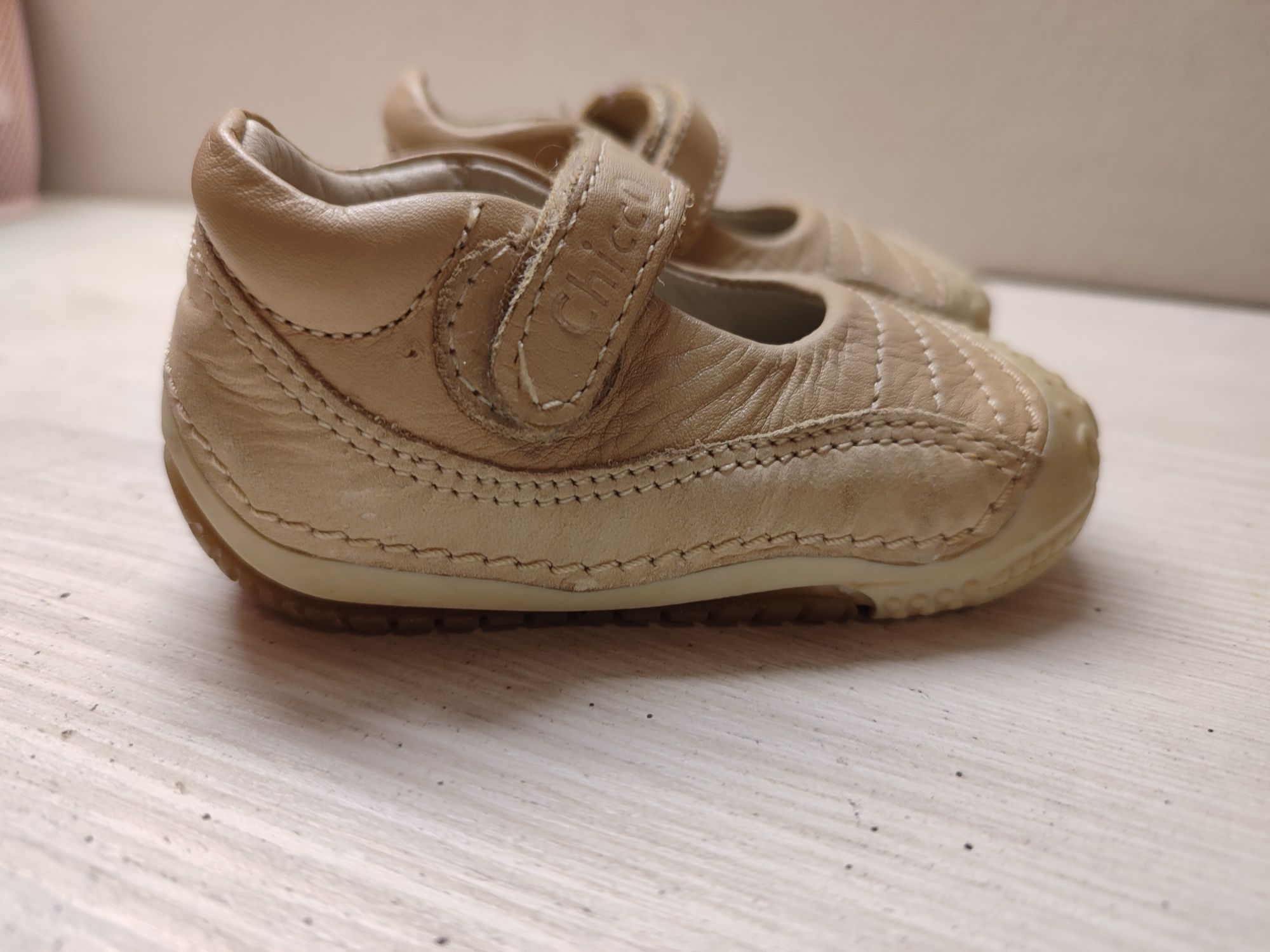 Бебешки обувки chicco 17