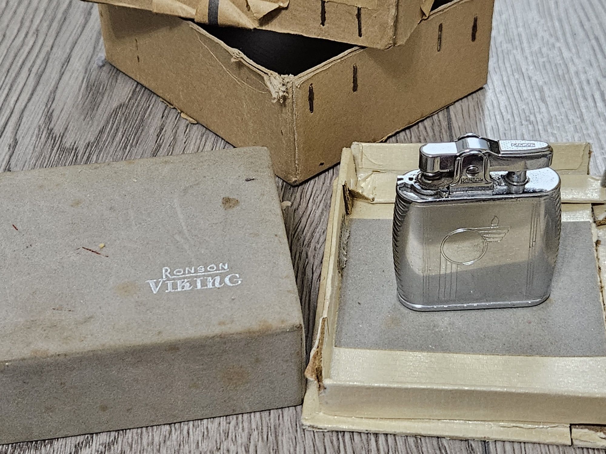 Bricheta veche de colecție Ronson