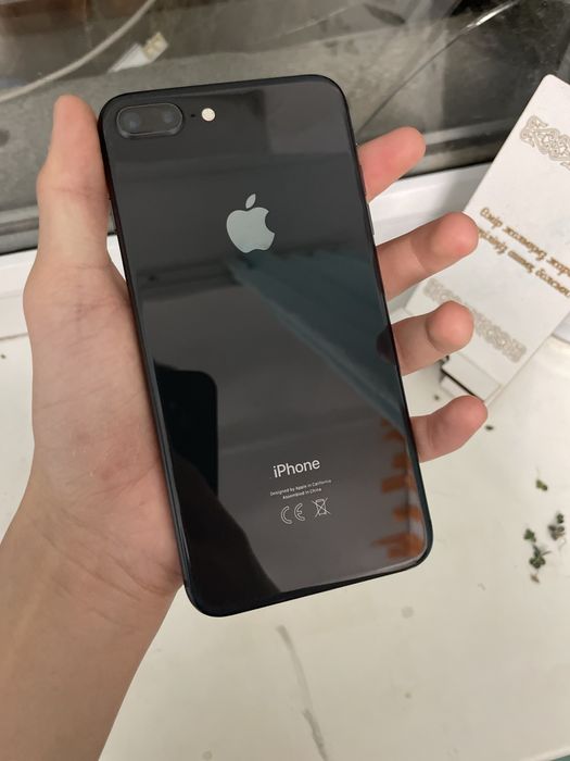 Продам Айфон 8 Плюс