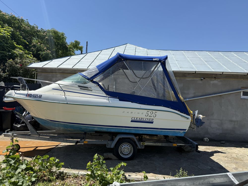 Barca cabinata 525 ,motor Yamaha 80 CP si peridoc