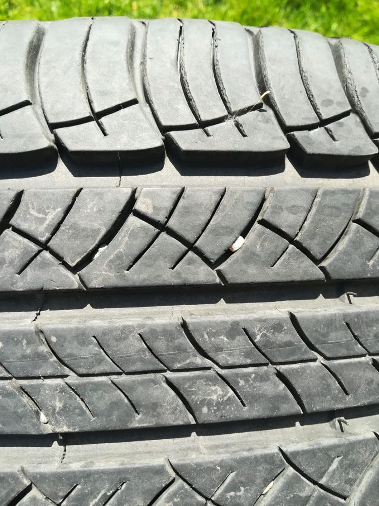 4 Anvelope 235/50/18 2 michelin si 2 brigestone 400-300 lei