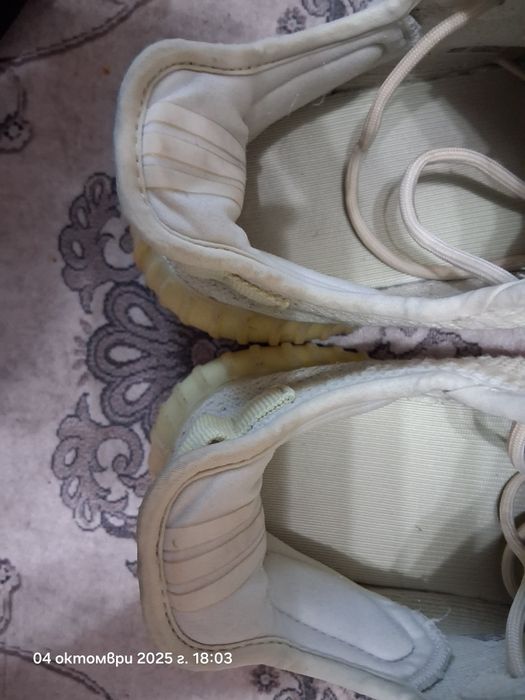 Adidas yezzy 350 v2 Cream номер 43 1/3 ( 27,5 см )