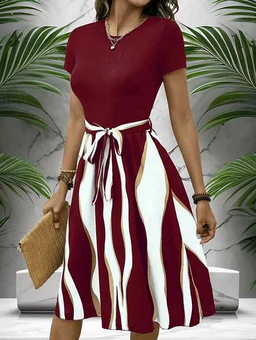 Rochie nouă, midi, elegantă, cu mânecă scurtă și imprimeu ondulat