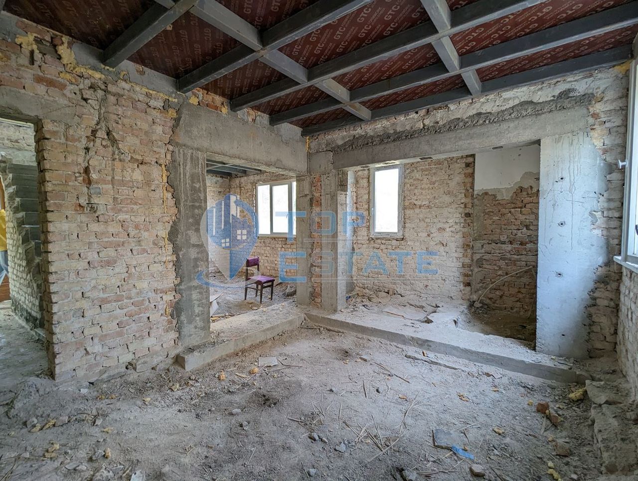 Продава се Къща в Горна Оряховица - 92 кв.м за 897 €/кв.м - Снимка #1