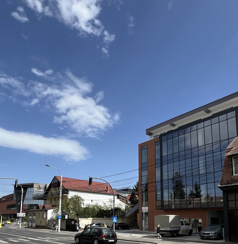Spatiu de Birouri/Comercial nou ultramodern in centru.