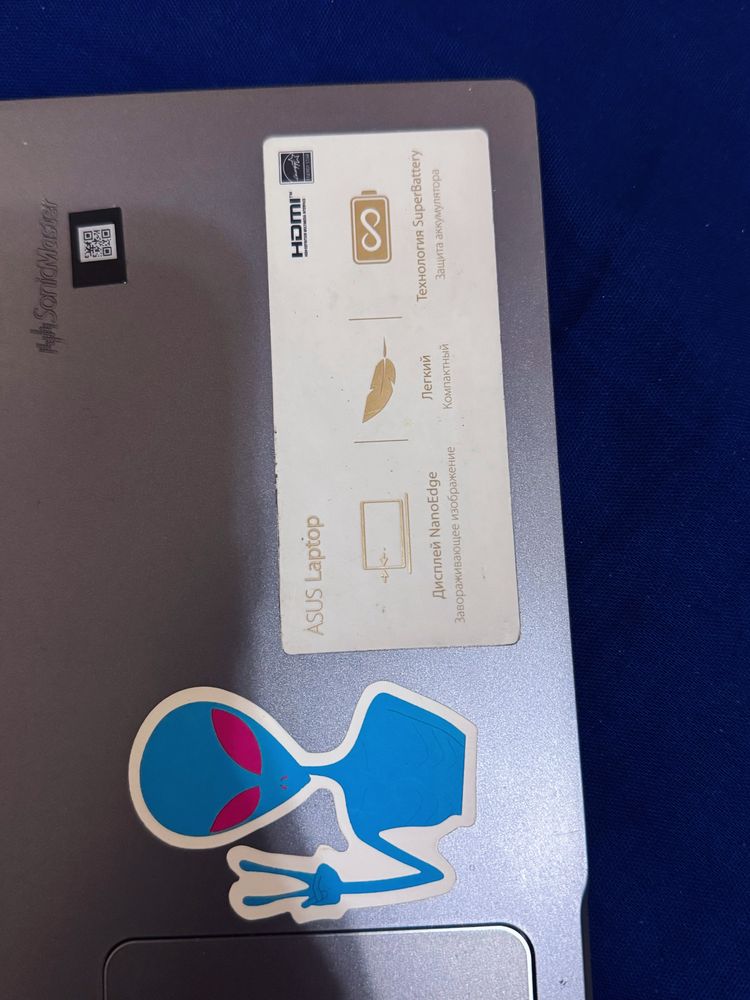 Продам Ноутбук Asus. Сумка, зарядное устройство и мышь в комплекте.