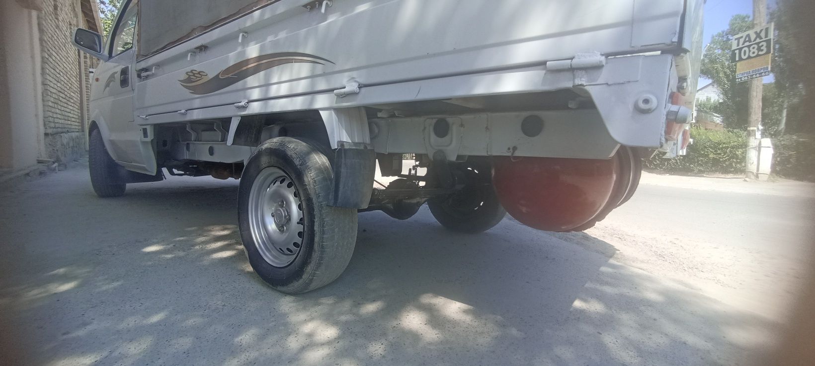 Dongfeng yengil yuk avtomobili sotiladi