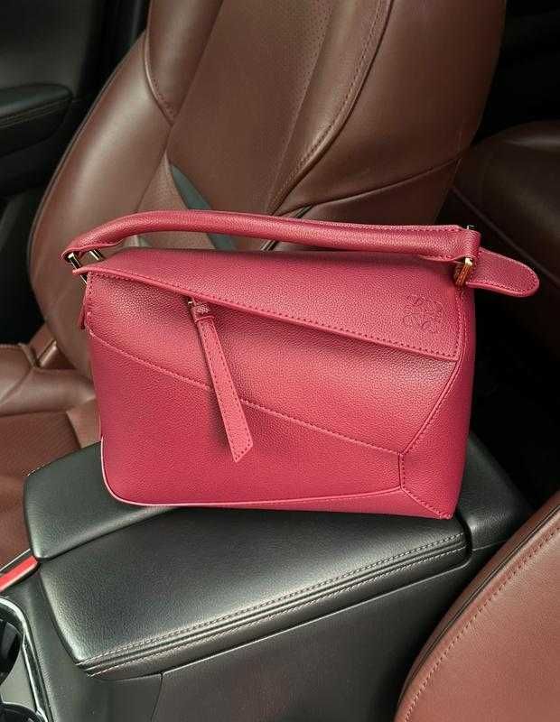 Geanta Loewe Puzzle Small, Rubino Grain, 24 cm