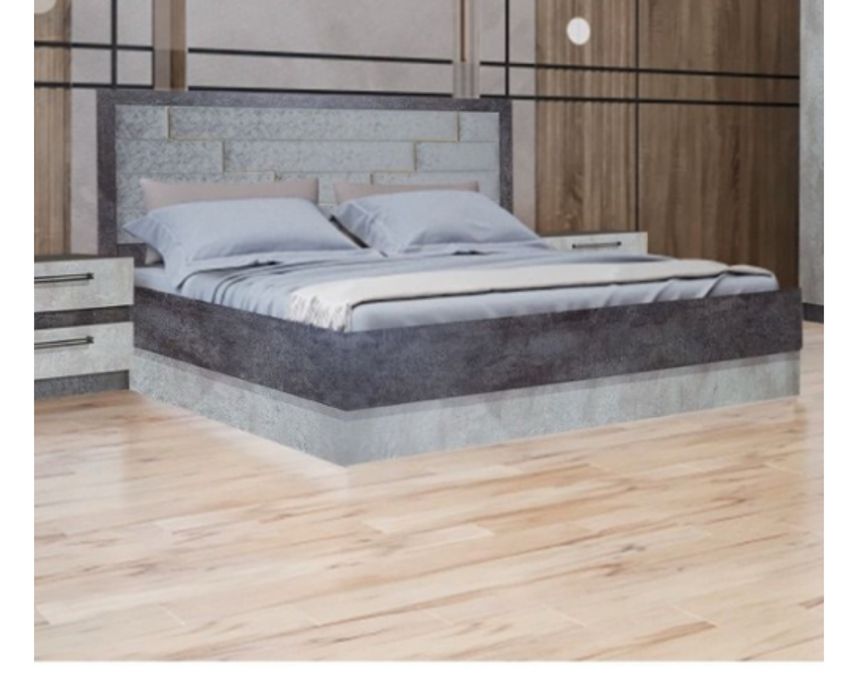 Спальная кровать с матрасом 160*200